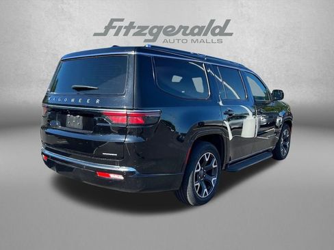 Used 2024 Jeep Wagoneer Series III AWD/4WD image 8