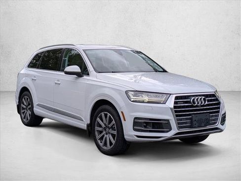 Used 2017 Audi Q7 3.0T Prestige image 3
