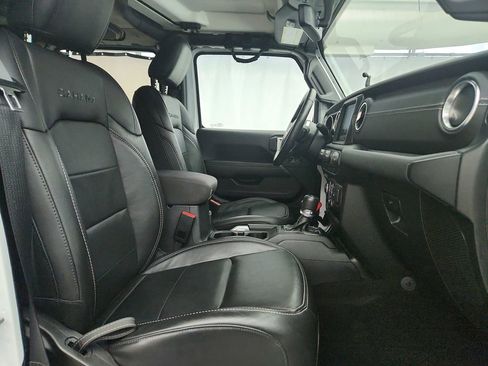 Used 2022 Jeep Wrangler Unlimited Sahara image 30