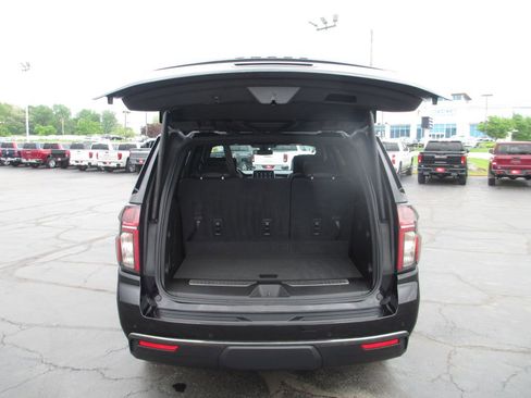 Used 2021 Chevrolet Tahoe Z71 w/ Rear Media and Nav Package AWD/4WD image 7