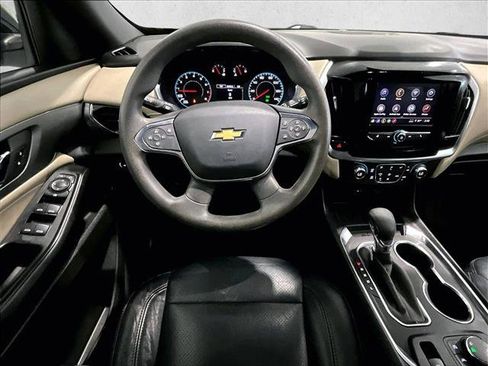 Used 2023 Chevrolet Traverse LS FWD image 7