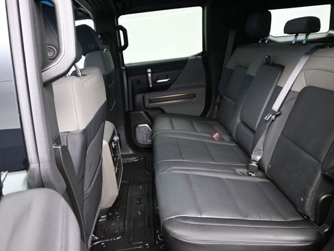 Used 2024 GMC Hummer EV 3X image 18