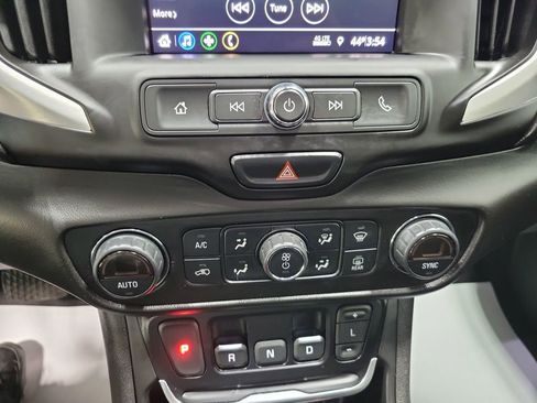 Used 2020 GMC Terrain SLE w/ Driver Convenience Package image 51