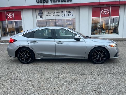 Used 2022 Honda Civic Sport Touring image 6