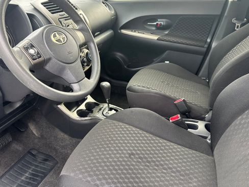 Used 2013 Scion xD image 11