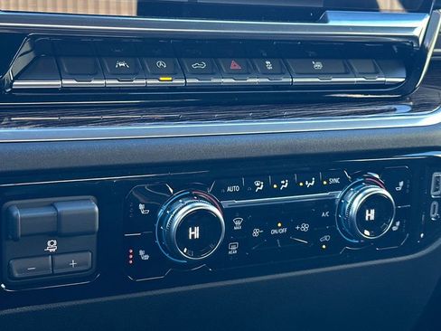 New 2026 GMC Sierra 1500 Elevation image 16