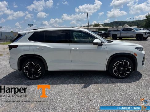 Used 2025 Volkswagen Tiguan SEL R-Line AWD/4WD image 6
