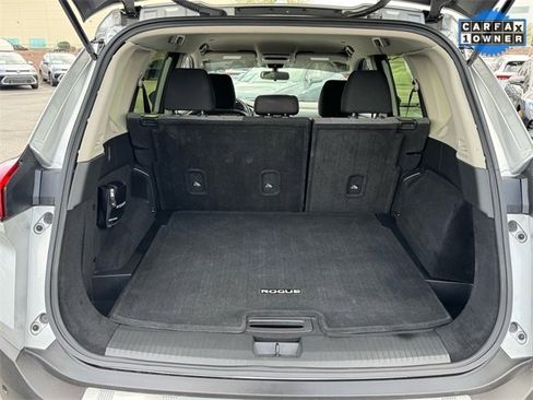 Used 2023 Nissan Rogue SV image 13