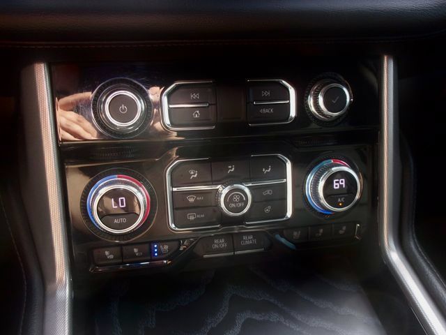 Used 2023 GMC Yukon XL Denali w/ Denali Reserve Package AWD/4WD image 30