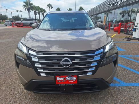 Certified 2024 Nissan Rogue SV w/ SV Premium Package FWD image 2