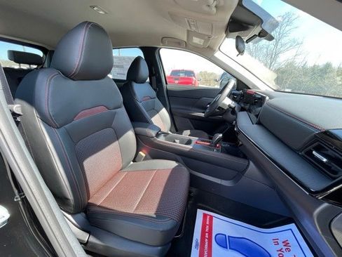 New 2025 Nissan Kicks SR image 17