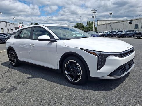 New 2026 Kia K4 EX FWD image 2