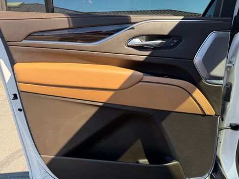 Certified 2023 Cadillac Escalade ESV Sport w/ Touring Package image 24