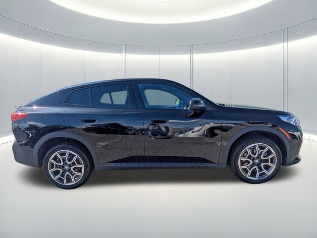 Used 2026 BMW X2 xDrive28i AWD/4WD image 6