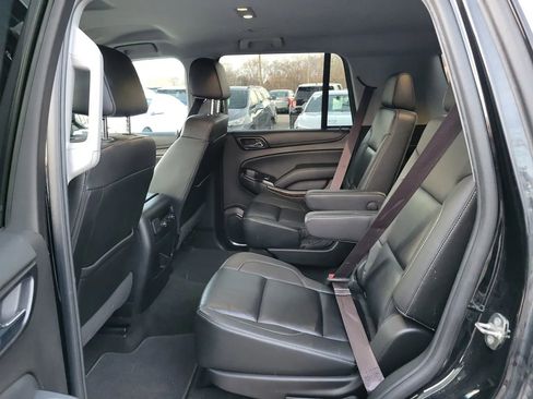 Used 2017 Chevrolet Tahoe LT w/ Luxury Package AWD/4WD image 4