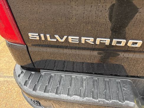 Used 2020 Chevrolet Silverado 1500 Custom w/ Custom Value Package image 5