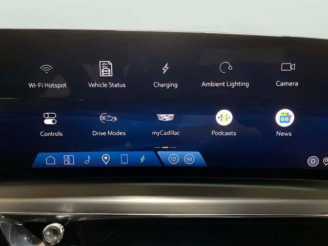 Used 2023 Cadillac Lyriq 2WD image 42