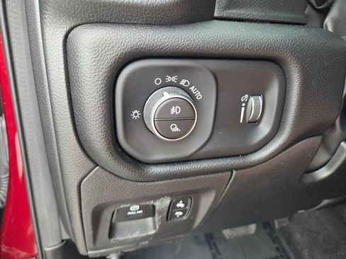 Used 2022 RAM 1500 Big Horn AWD/4WD image 24