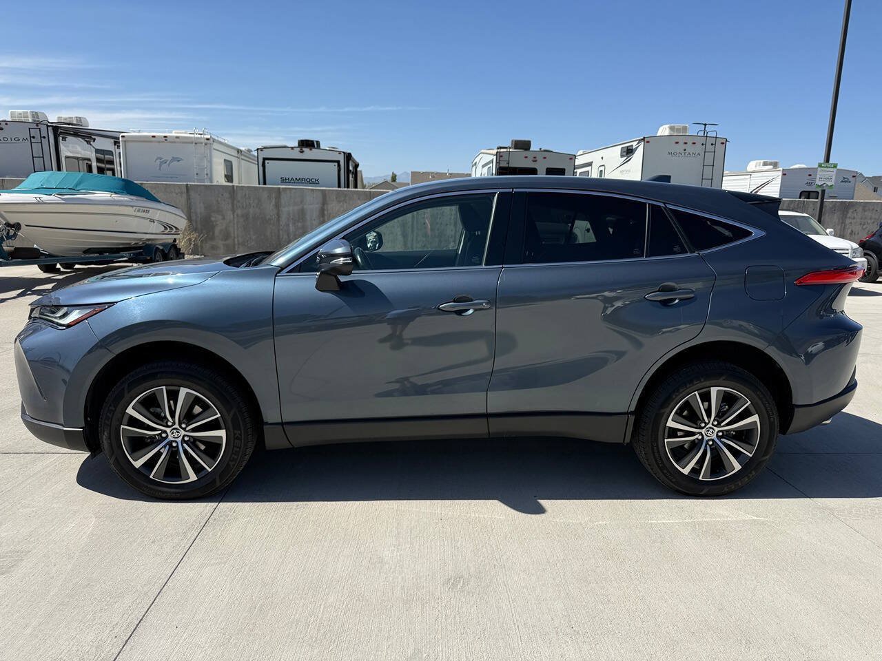 Used 2024 Toyota Venza LE AWD/4WD image 6