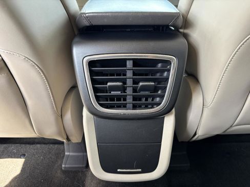 Used 2016 Lincoln MKX Select w/ Select Plus Package image 19