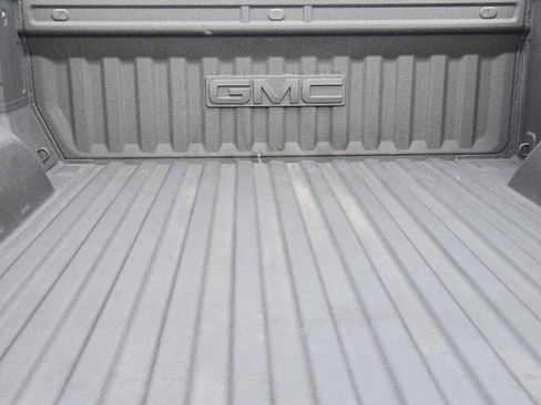 Certified 2025 GMC Sierra 1500 AT4 w/ AT4 Premium Package AWD/4WD image 32