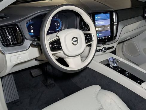 New 2025 Volvo XC60 B5 Ultra w/ Protection Package Premier AWD/4WD image 12