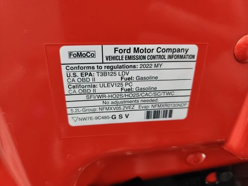 Used 2022 Ford Mustang Shelby GT500 w/ Technology Package image 19