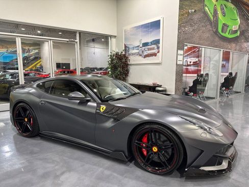 Used 2014 Ferrari F12 Berlinetta image 29