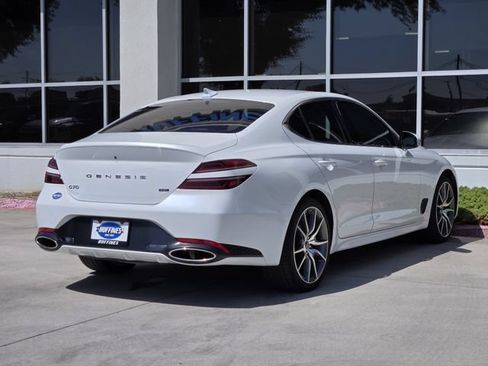 Used 2023 Genesis G70 3.3T RWD image 7
