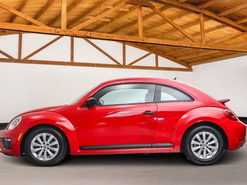 Used 2018 Volkswagen Beetle 2.0T S FWD image 2