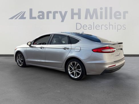 Used 2020 Ford Fusion Titanium image 3