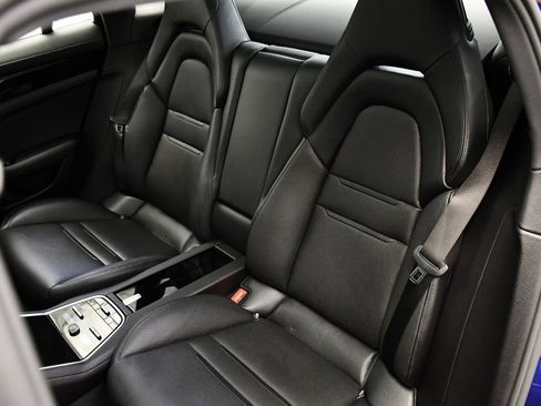 Used 2020 Porsche Panamera 4 image 44