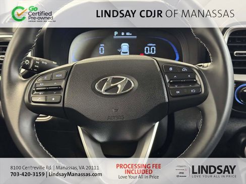 Used 2024 Hyundai Venue SEL image 23
