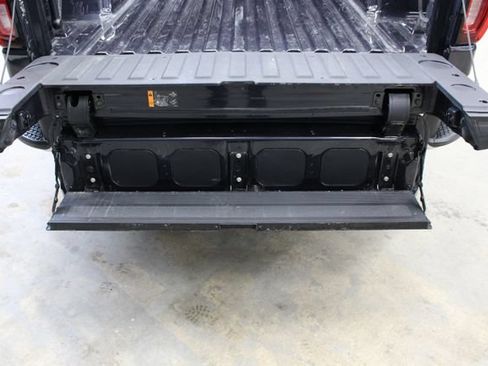 Used 2024 GMC Sierra 1500 SLT AWD/4WD image 46