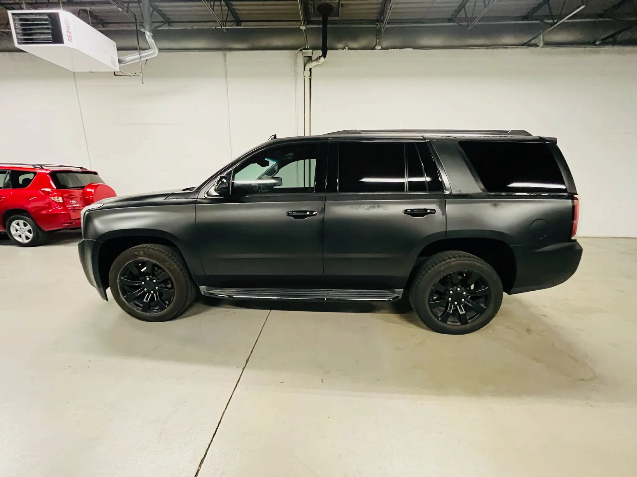 Used 2017 GMC Yukon SLT AWD/4WD image 5