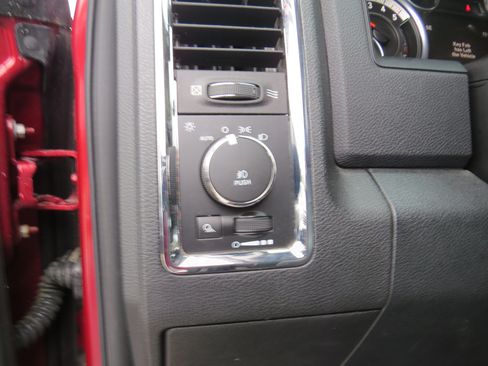 Used 2015 RAM 1500 Laramie w/ Convenience Group AWD/4WD image 21