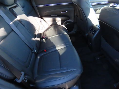 Used 2023 Hyundai Tucson Limited w/ Cargo Package image 13