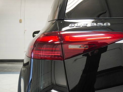 Used 2025 Mercedes-Benz GLE 350 4MATIC image 40