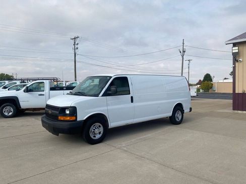 Used 2014 Chevrolet Express 3500 Extended RWD image 9