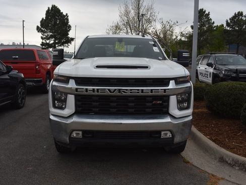 Used 2023 Chevrolet Silverado 2500 LT w/ Convenience Package image 2