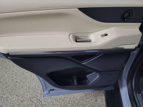 New 2027 Lincoln Navigator Premiere RWD image 17