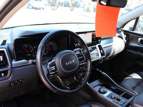 Certified 2023 Kia Sorento EX image 18
