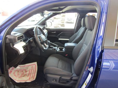 Used 2024 Toyota Tacoma TRD Off-Road AWD/4WD image 17