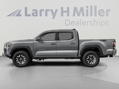 Used 2021 Toyota Tacoma TRD Off-Road w/ Technology Package AWD/4WD image 3