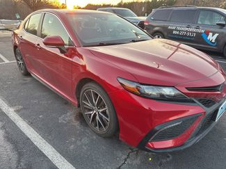 Used 2023 Toyota Camry SE w/ Cold Weather Package video 1