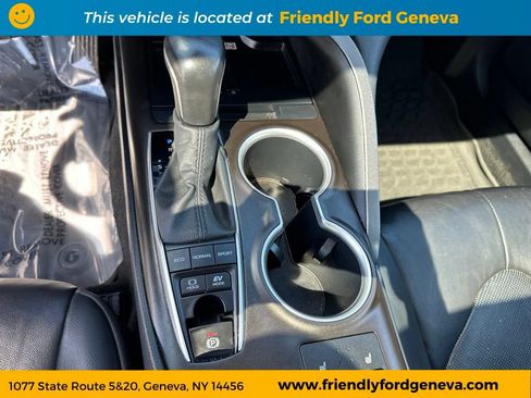 Used 2022 Toyota Camry XLE w/ Navigation Upgrade Package FWD image 15