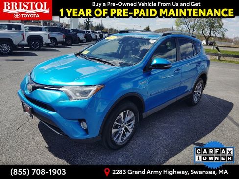 Used 2017 Toyota RAV4 XLE w/ All Weather Liner Package AWD/4WD image 3