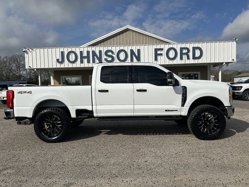Used 2024 Ford F250 XLT image 2