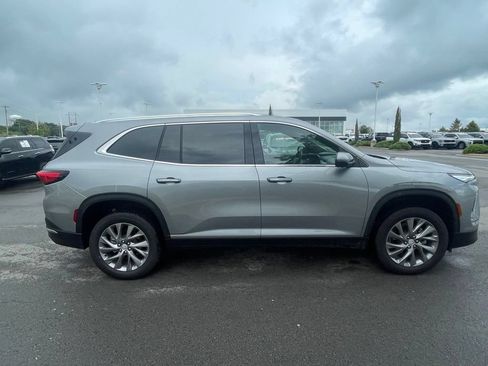 Used 2025 Buick Enclave Preferred w/ Power Package FWD image 8