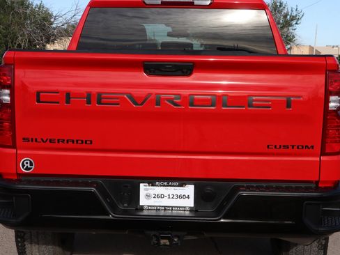 Used 2024 Chevrolet Silverado 1500 Custom Trail Boss w/ Turbomax Blackout Package image 6